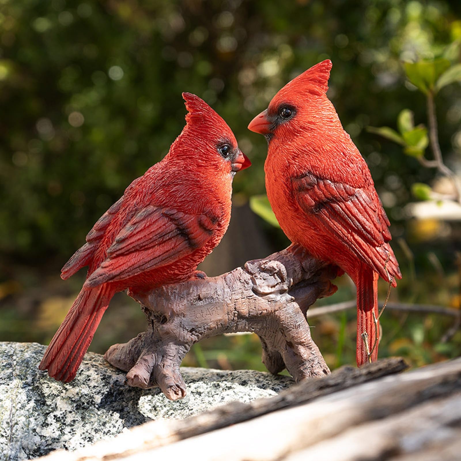 Amazon.com: Pacific Giftware Sitting Cardinals on Stump Figurine